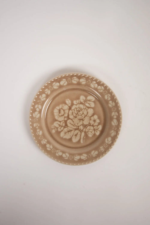 Assiette à motif floral