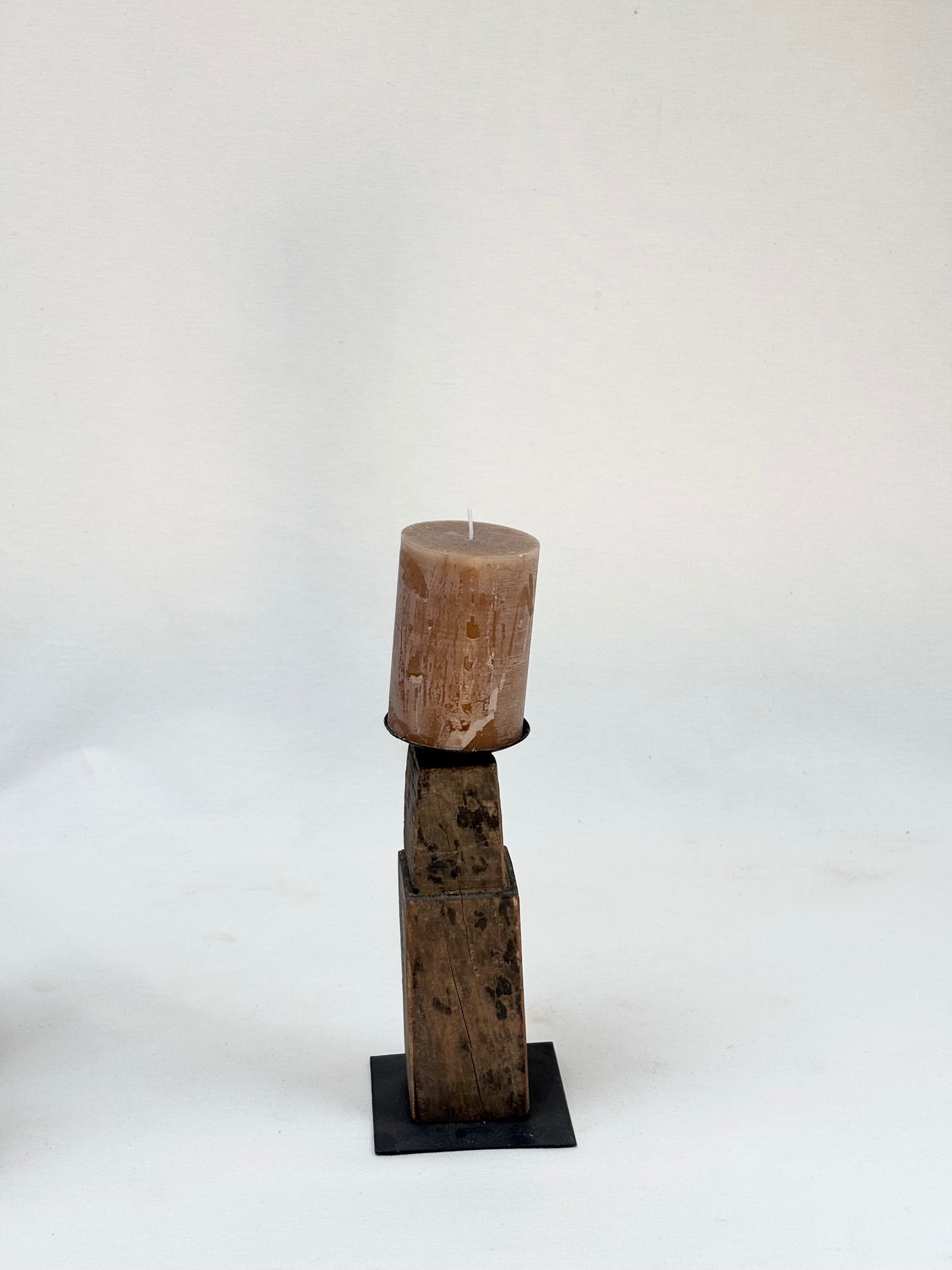 Bougeoirs en bois